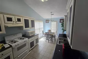 5937 Sugar Maple Ct, Atlanta, GA 30349 - Photo 2