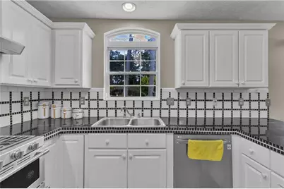 415 Madison Chase Drive, Lawrenceville, GA 30045 - Photo 2
