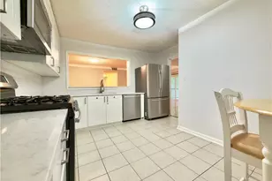 1164 Weatherstone Dr NE, Atlanta, GA 30324 - Photo 2
