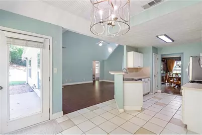 4238 Riviere Point, Gainesville, GA 30507 - Photo 12