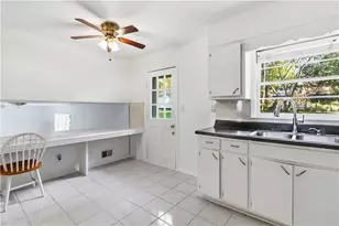 4348 Executive Dr, Stone Mountain, GA 30083 - Photo 10