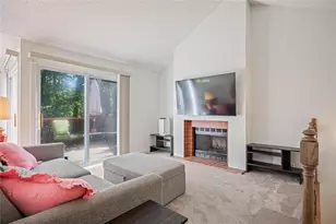 33 Dunwoody Springs Dr, Atlanta, GA 30328 - Photo 4