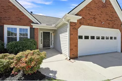 2762 Hillvale Cove Way, Lithonia, GA 30058 - Photo 4