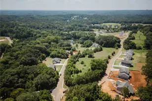 377 Races Rd, Hoschton, GA 30548 - Photo 6