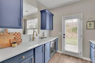 6608 Splashwater Drive, Flowery Branch, GA 30542 - Photo 6