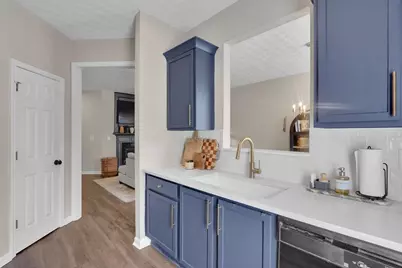 6608 Splashwater Drive, Flowery Branch, GA 30542 - Photo 2