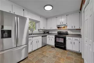 101 Holly Creek Ct, Woodstock, GA 30188 - Photo 10