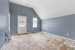1451 Kennesaw Dr NW, Atlanta, GA 30318 - Photo 8