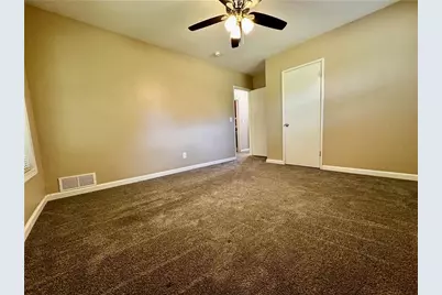 2183 Springdale Circle SW, Atlanta, GA 30315 - Photo 4