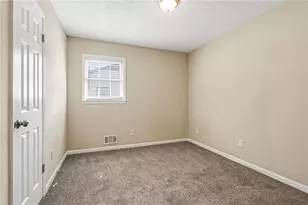 2290 Emerald Springs Dr, Decatur, GA 30035 - Photo 14