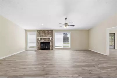 5006 Stoney Point Circle, Stone Mountain, GA 30088 - Photo 4
