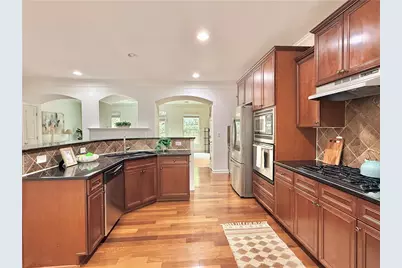 10950 Brunson Drive, Johns Creek, GA 30097 - Photo 12