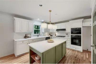 2119 Wilshire Drive SW, Marietta, GA 30064 - Photo 10