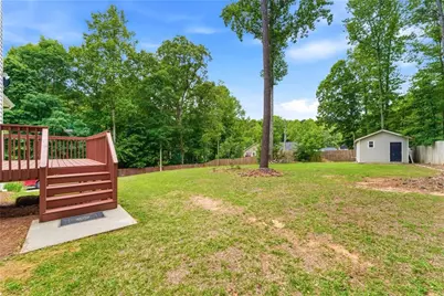 4036 Saint George Walk SW, Powder Springs, GA 30127 - Photo 32