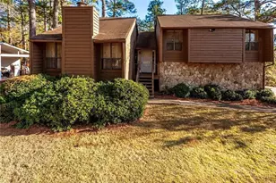 8642 Plumtree Dr, Riverdale, GA 30274 - Photo 4