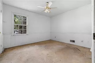 111 Candy Cir, Carrollton, GA 30117 - Photo 10