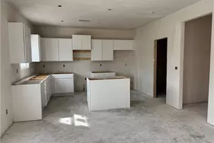 333 Bloomfield Cir, Canton, GA 30114 - Photo 2