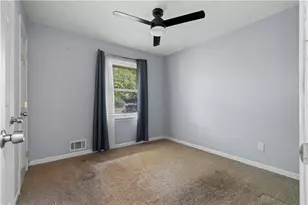 151 Plantation Dr, Fayetteville, GA 30215 - Photo 16