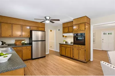 3696 Rainbow Circle SW, Snellville, GA 30039 - Photo 10