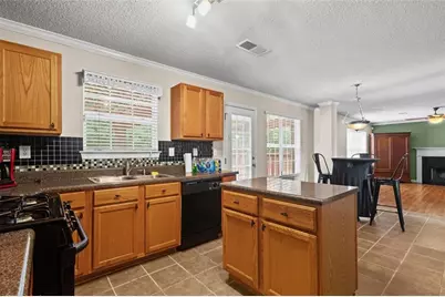 1835 Winding Crossing Trail, Fairburn, GA 30213 - Photo 6