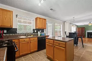 1835 Winding Crossing Trail, Fairburn, GA 30213 - Photo 6