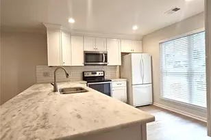2270 Newport Landing, Alpharetta, GA 30009 - Photo 4