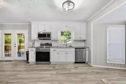 313 Glen Iris Drive, Monroe, GA 30655 - Photo 4