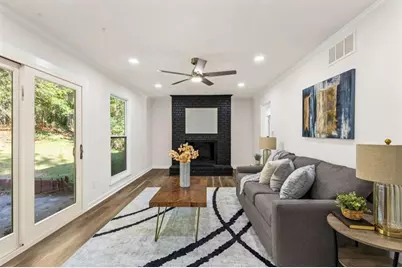 4424 Carriage Trl, Stone Mountain, GA 30083 - Photo 18