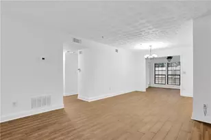 2806 Vinings Central Dr SE, Atlanta, GA 30339 - Photo 6