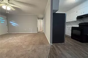 3211 Country Ln, Gainesville, GA 30506 - Photo 2