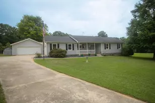 162 Price Dr W, Locust Grove, GA 30248 - Photo 6