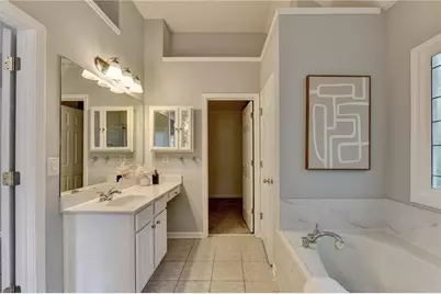 3545 Sentry View Trace, Suwanee, GA 30024 - Photo 32