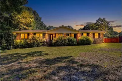 2926 Elizabeth Lane, Snellville, GA 30078 - Photo 1