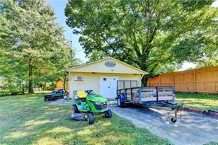 2926 Elizabeth Ln, Snellville, GA 30078 - Photo 32
