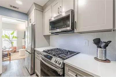 656 Park Village Drive NE, Atlanta, GA 30306 - Photo 8
