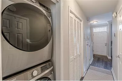 656 Park Village Drive NE, Atlanta, GA 30306 - Photo 16