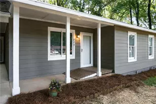 215 Henry St, Braselton, GA 30517 - Photo 2