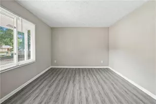 215 Henry St, Braselton, GA 30517 - Photo 4