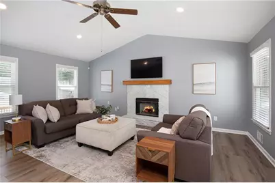 4270 Hidden Meadow Circle, Sugar Hill, GA 30518 - Photo 4