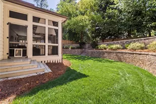 2872 Parkridge Dr NE, Atlanta, GA 30319 - Photo 6