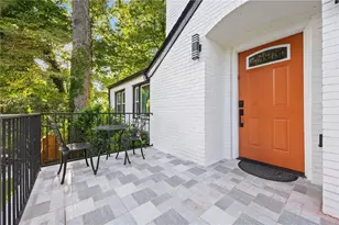 10 Claire Dr SE, Atlanta, GA 30315 - Photo 6