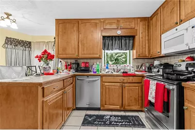 3012 Overwood Lane SW, Snellville, GA 30078 - Photo 16