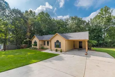 4174 Warren Road, Flowery Branch, GA 30542 - Photo 2
