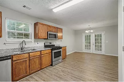 411 Crested View Drive, Loganville, GA 30052 - Photo 4