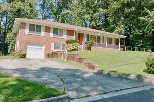 2641 Hedgewood Ln NW, Atlanta, GA 30311 - Photo 4