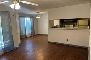 526 Windchase Ln, Stone Mountain, GA 30083 - Photo 4