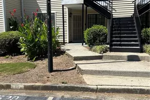 526 Windchase Ln, Stone Mountain, GA 30083 - Photo 1