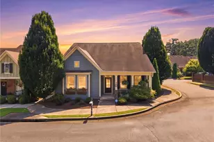 827 Rockford Commons Dr SW, Marietta, GA 30064 - Photo 4