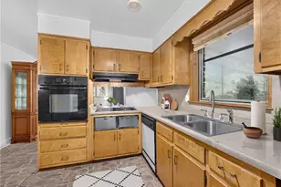 4690 Janice Dr, College Park, GA 30337 - Photo 10