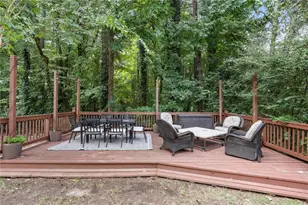 2084 Hatteras Way NW, Atlanta, GA 30318 - Photo 42